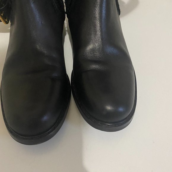 Authentic Gucci Combat Boots (38) - Knit Style Top with Leather/Gold Buckles - Picture 8 of 9